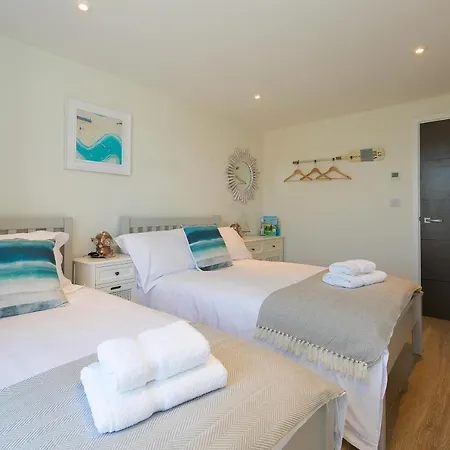 Sea Glass Apartment *